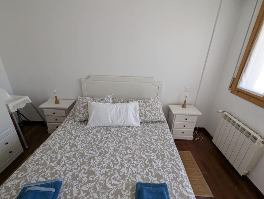 Casa De Claudia Comillas- Jardin Privado - A 10 Metros Del Capricho De Gaudi エクステリア 写真